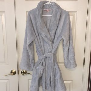 Victoria’s Secret Plus Robe in baby soft Blue